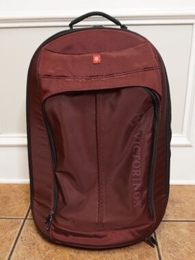 Victorinox Seefeld 25-inch Expandable Suitcase